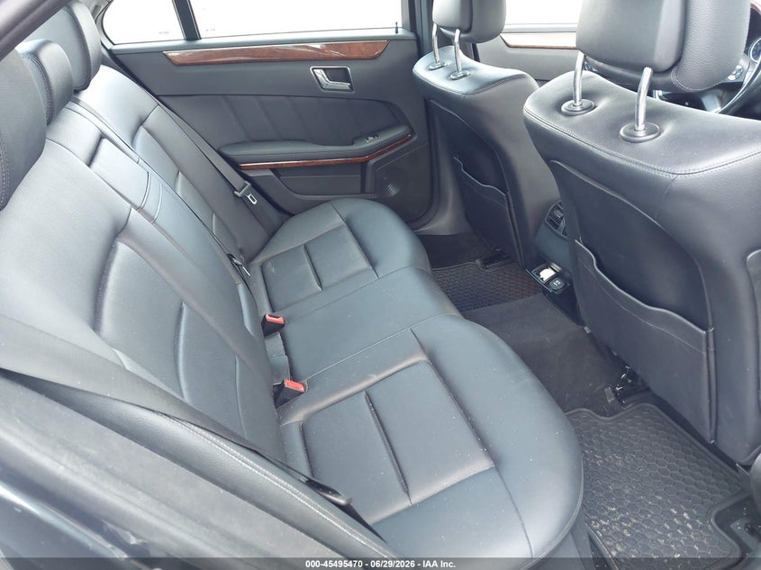 2011 Mercedes-benz E-class VIN WDDHF8HB7BA325592 IAAI salvage auction — NORMAL WEAR, Clear (Florida), sold $1,050 on 2026-07-15 (photo 8)