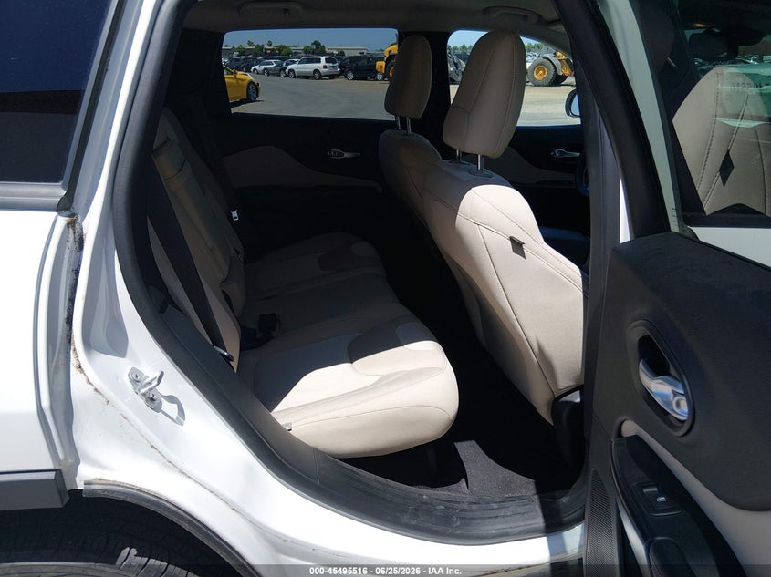 2016 Jeep Cherokee VIN 1C4PJMAB2GW313979 IAAI salvage auction — NORMAL WEAR, Sf97 (California), sold $7,475 on 2026-07-30 (photo 8)