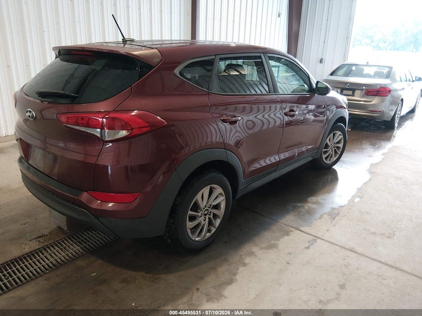 2017 Hyundai Tucson VIN KM8J23A40HU576575 IAAI salvage auction — NORMAL WEAR, Clear (Delaware), sold $3,050 on 2026-07-30 (photo 4)