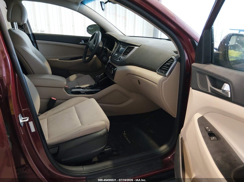 2017 Hyundai Tucson VIN KM8J23A40HU576575 IAAI salvage auction — NORMAL WEAR, Clear (Delaware), sold $3,050 on 2026-07-30 (photo 5)