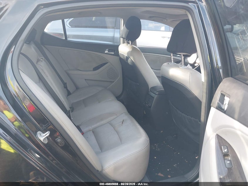 2015 Kia Optima VIN 5XXGN4A78FG418364 IAAI salvage auction — REAR END, Salvage (Idaho), sold $25 on 2026-07-29 (photo 8)