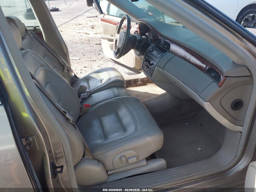 2000 Cadillac Deville VIN 1G6KD54Y6YU285952 IAAI salvage auction — NORMAL WEAR, Clear (Tennessee), sold $300 on 2026-07-07 (photo 5)