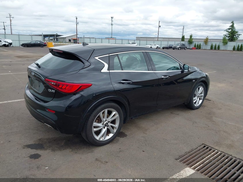 2017 Infiniti Qx30 VIN SJKCH5CP1HA032762 IAAI salvage auction — LEFT FRONT, Salvage Title, sold $1,450 on 2026-07-21 (photo 4)