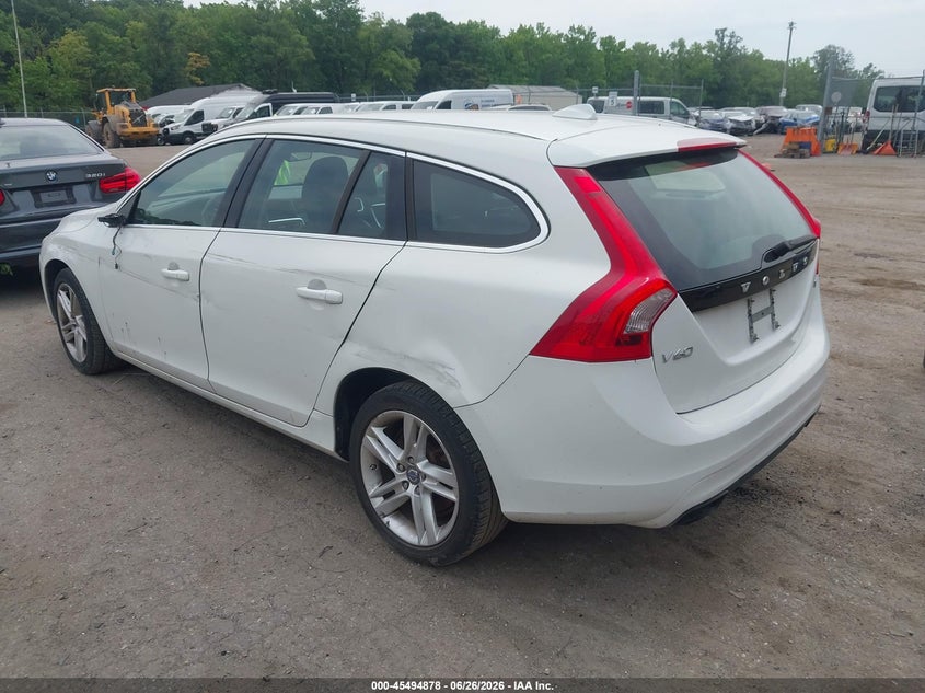2015 Volvo V60 VIN YV140MEB5F1200212 IAAI salvage auction — LEFT SIDE, Salvage - 75% Or Less (Maryland), sold $275 on 2026-07-28 (photo 3)