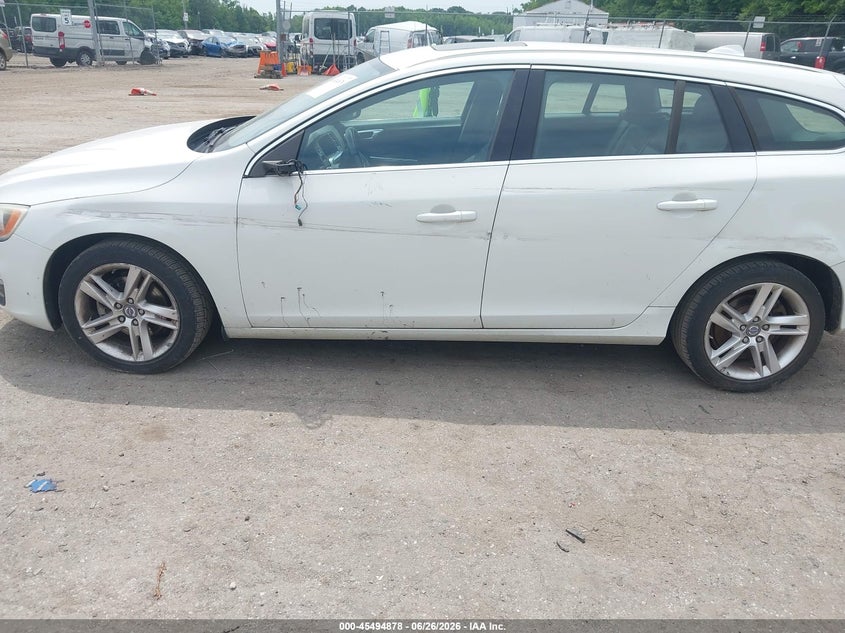 2015 Volvo V60 VIN YV140MEB5F1200212 IAAI salvage auction — LEFT SIDE, Salvage - 75% Or Less (Maryland), sold $275 on 2026-07-28 (photo 6)