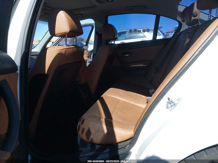 2009 BMW 3er VIN WBAPM77589NL86709 IAAI salvage auction — NORMAL WEAR, Clear (Nevada), sold $275 on 2026-07-24 (photo 8)