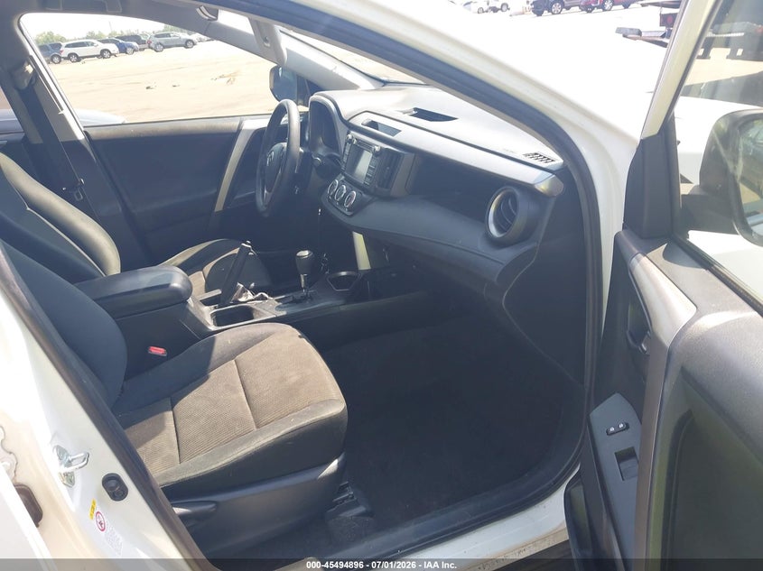 2018 Toyota Rav 4 VIN JTMBFREV8JJ728015 IAAI salvage auction — REAR END, Salvage Title, sold $25 on 2026-07-22 (photo 5)