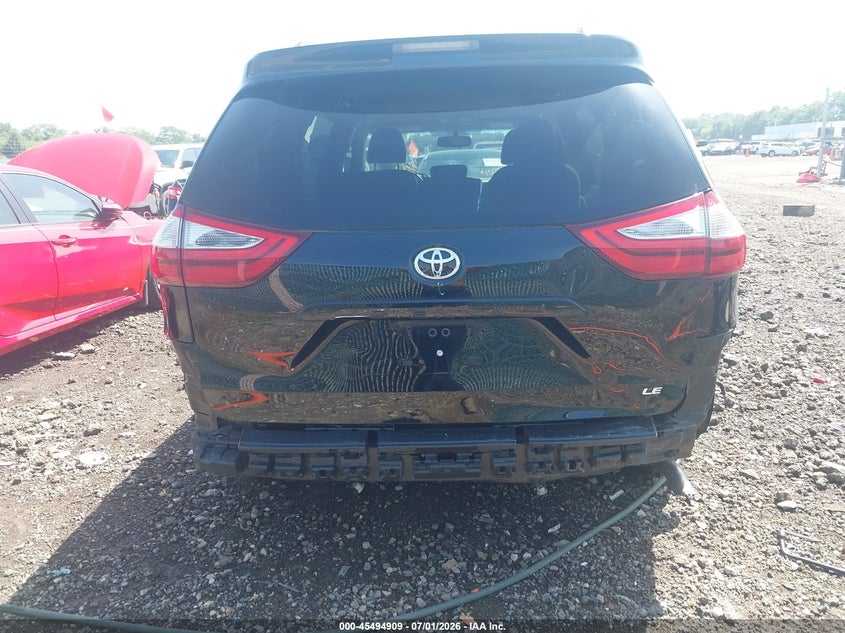 2017 Toyota Sienna VIN 5TDKZ3DC1HS898699 IAAI salvage auction — REAR END, Salvage Title, sold $10,050 on 2026-07-29 (photo 6)