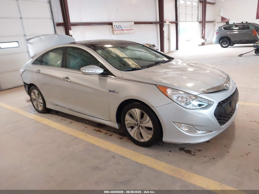 2013 Hyundai Sonata VIN KMHEC4A48DA076244 IAAI salvage auction — FRONT & REAR, Salvage (North Carolina), sold $175 on 2026-07-27 (photo 1)