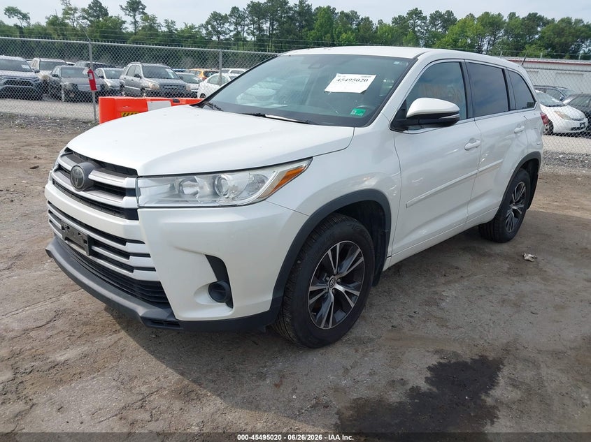 2018 Toyota Highlander VIN 5TDBZRFH3JS913091 IAAI salvage auction — TRANSMISSION, Clear (Virginia), sold $5,625 on 2026-07-31 (photo 2)