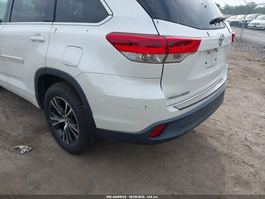 2018 Toyota Highlander VIN 5TDBZRFH3JS913091 IAAI salvage auction — TRANSMISSION, Clear (Virginia), sold $5,625 on 2026-07-31 (photo 6)