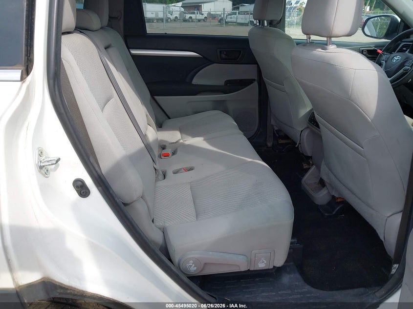 2018 Toyota Highlander VIN 5TDBZRFH3JS913091 IAAI salvage auction — TRANSMISSION, Clear (Virginia), sold $5,625 on 2026-07-31 (photo 8)