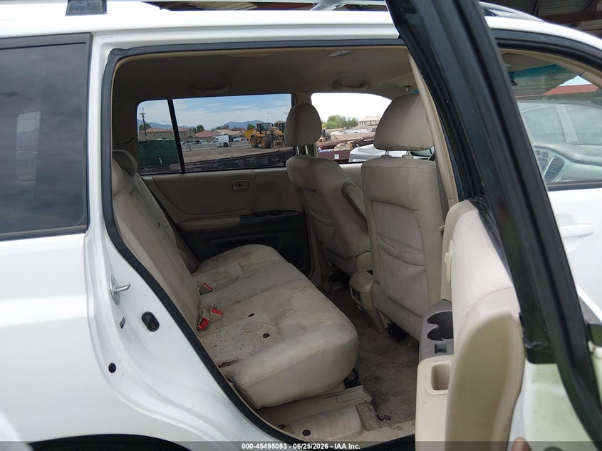 2005 Toyota Highlander VIN JTEEP21A450073055 IAAI salvage auction — NORMAL WEAR, Clear-Dealer Only (Arizona), sold $700 on 2026-07-21 (photo 8)