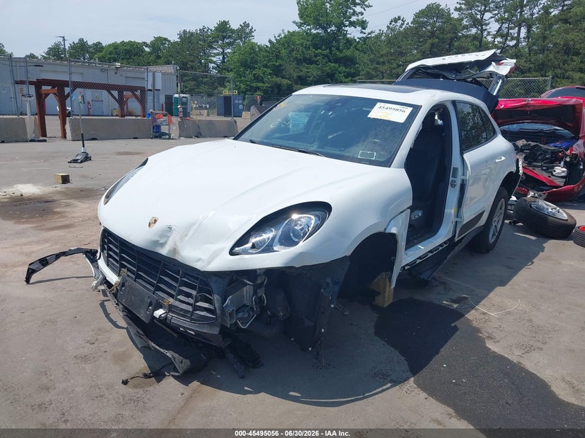 2018 Porsche Macan VIN WP1AA2A5XJLB14965 IAAI salvage auction — REAR END, Mv-907A (New York), sold $1,250 on 2026-07-28 (photo 2)