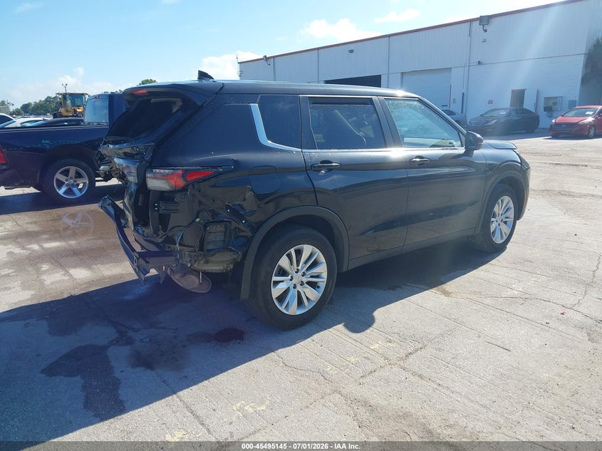 2025 Mitsubishi Outlander VIN JA4J3UA84SZ021675 IAAI salvage auction — REAR END, Clear (Colorado), sold $4,325 on 2026-07-29 (photo 4)
