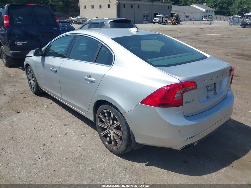2017 Volvo VIN LYV402TM8HB148990 IAAI salvage auction — FRONT END, Salvage Title, sold $2,450 on 2026-08-01 (photo 3)