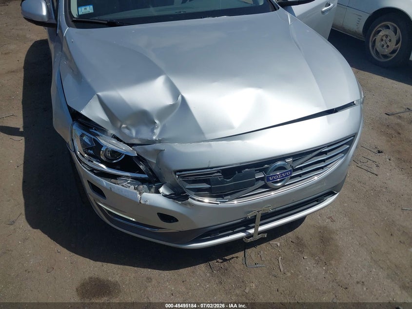 2017 Volvo VIN LYV402TM8HB148990 IAAI salvage auction — FRONT END, Salvage Title, sold $2,450 on 2026-08-01 (photo 6)
