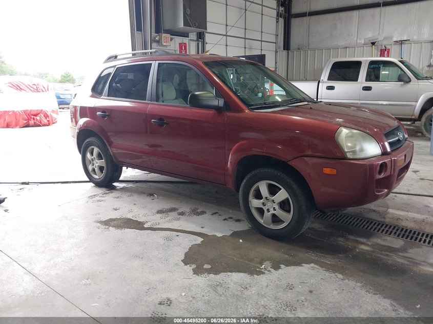 2005 Hyundai Tucson VIN KM8JM12B85U121674 IAAI salvage auction — NORMAL WEAR, Clear (Missouri), sold $550 on 2026-07-13 (photo 1)