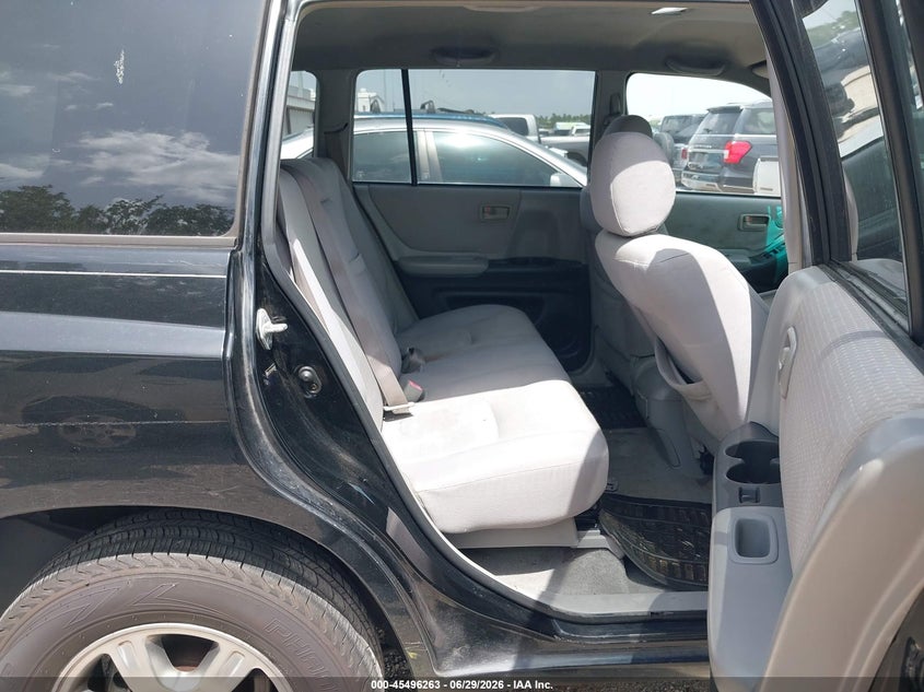 2005 Toyota Highlander VIN JTEGP21A950064568 IAAI salvage auction — NORMAL WEAR, Original (Texas), sold $700 on 2026-07-09 (photo 8)