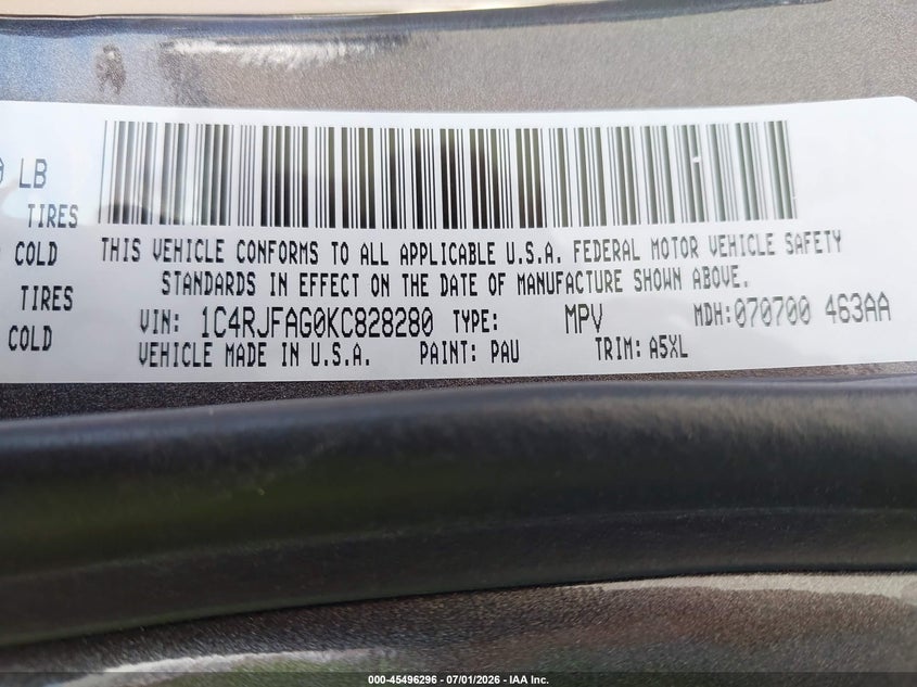 2019 Jeep Grand cherokee VIN 1C4RJFAG0KC828280 IAAI salvage auction — NORMAL WEAR, SF97 (California), sold $9,650 on 2026-09-10 (photo 9)