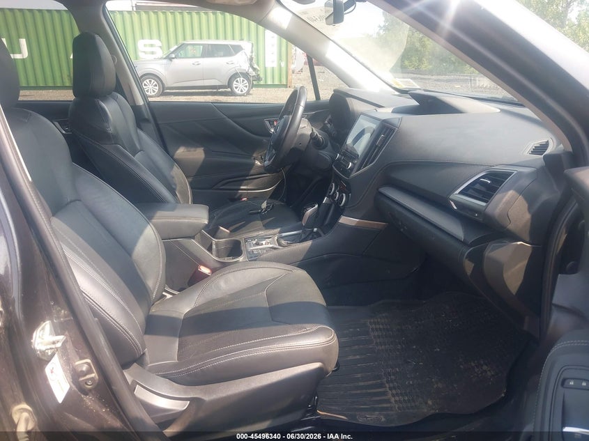 2019 Subaru Forester VIN JF2SKASC8KH459587 IAAI salvage auction — LEFT SIDE, Mv-907A (New York), sold $3,275 on 2026-07-28 (photo 5)