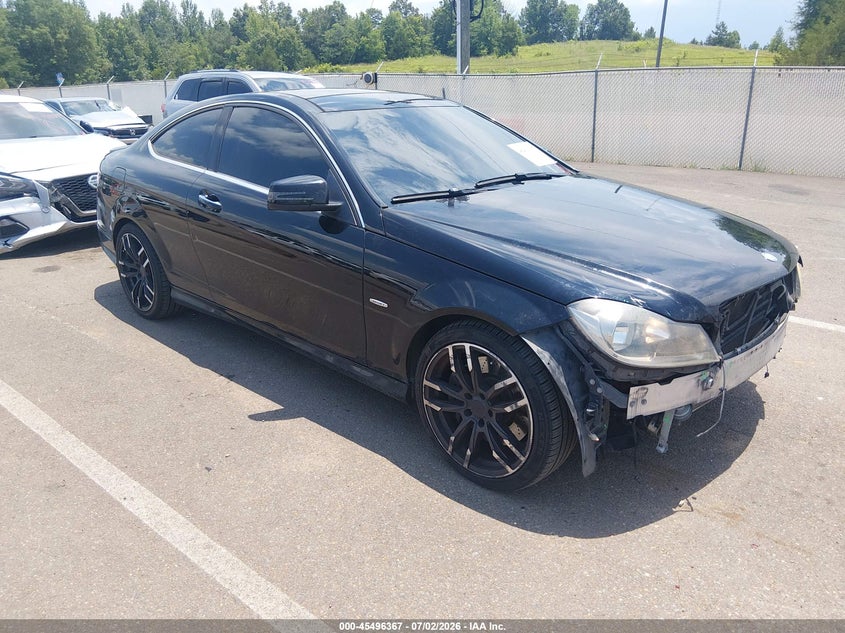 2013 Mercedes-benz C-klasse VIN WDDGJ4HB0DG116374 IAAI salvage auction — FRONT END, Salvage (Mississippi), sold $2,200 on 2026-07-30 (photo 1)