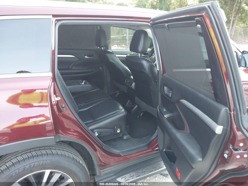 2017 Toyota Highlander VIN 5TDJZRFHXHS449349 IAAI salvage auction — UNKNOWN, Clear (Georgia), sold $9,700 on 2026-07-17 (photo 8)