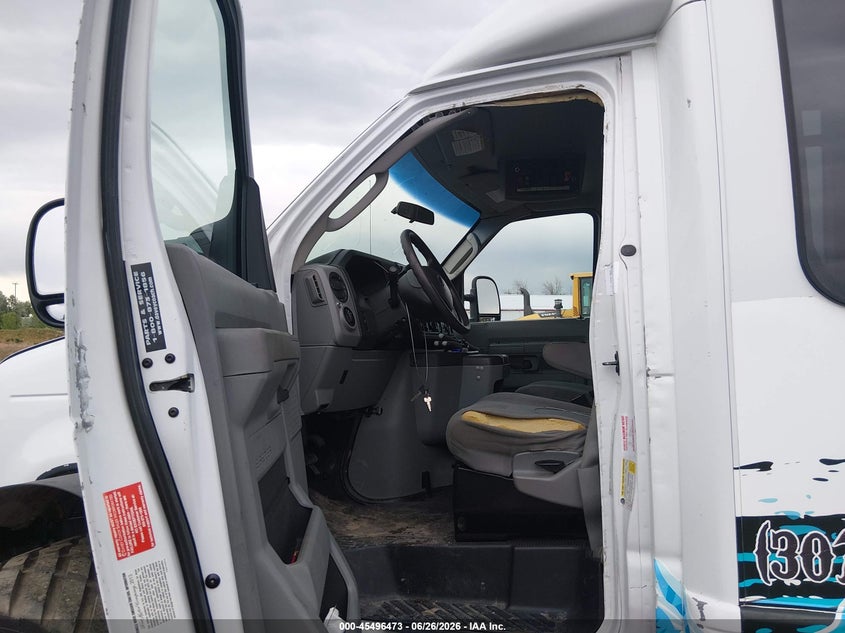 2013 Ford E-350 VIN 1FDWE3FSXDDB27547 IAAI salvage auction — NO DAMAGE, Clear (Montana), sold $40,000 on 2026-08-02 (photo 6)