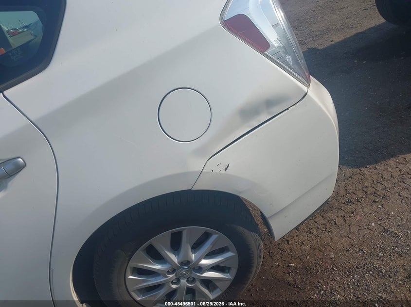 2013 Toyota Prius VIN JTDKN3DP1D3037713 IAAI salvage auction — NORMAL WEAR, Clear (New York), sold $4,050 on 2026-07-07 (photo 6)