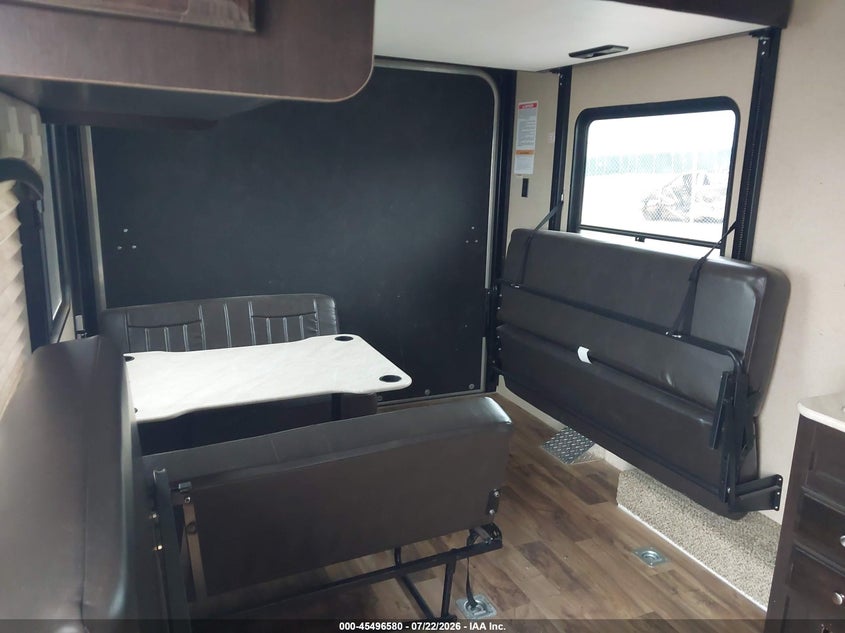 2016 Jayco Other VIN 1UJBJSBM3G1V20179 IAAI salvage auction — SIDE, Regular (South Dakota), sold $100 on 2026-09-16 (photo 5)