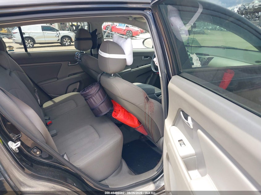 2011 Kia Sportage VIN KNDPB3A25B7016523 IAAI salvage auction — BIOHAZARD/CHEMICAL, Rebuildable (Florida), sold $1,200 on 2026-07-25 (photo 8)