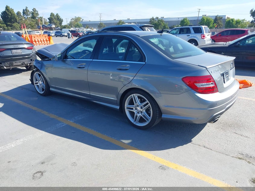 2013 Mercedes-benz C-klasse VIN WDDGF4HB8DR255481 IAAI salvage auction — FRONT END, Salvage (California), sold $1,350 on 2026-07-20 (photo 3)