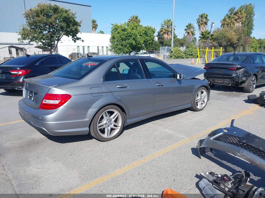 2013 Mercedes-benz C-klasse VIN WDDGF4HB8DR255481 IAAI salvage auction — FRONT END, Salvage (California), sold $1,350 on 2026-07-20 (photo 4)