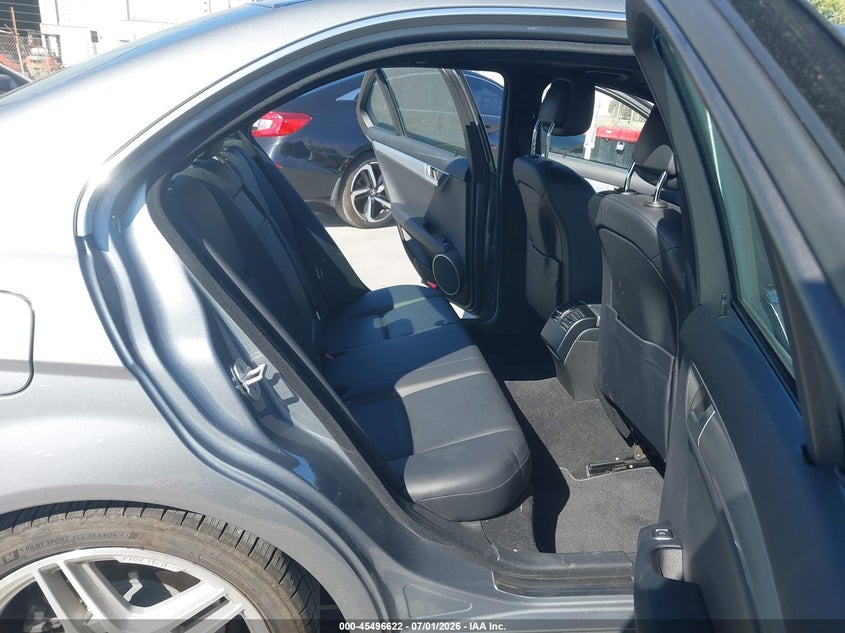 2013 Mercedes-benz C-klasse VIN WDDGF4HB8DR255481 IAAI salvage auction — FRONT END, Salvage (California), sold $1,350 on 2026-07-20 (photo 8)