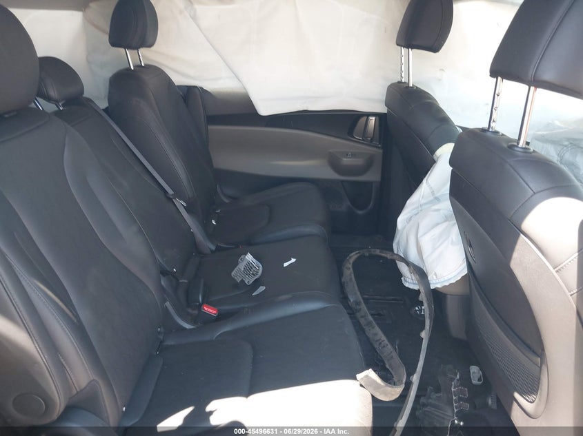 2026 Kia Carnival VIN KNDNB5KA9T6129049 IAAI salvage auction — SIDE, Salvage Title, sold $5,500 on 2026-07-12 (photo 8)