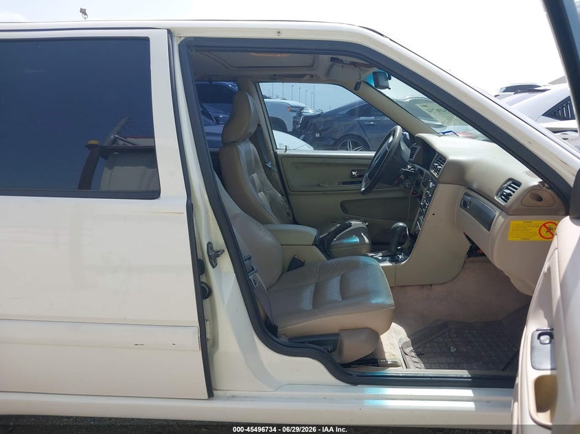1999 Volvo S70 VIN YV1LS53D4X2587119 IAAI salvage auction — FRONT END, Salvage (Texas), sold $25 on 2026-07-16 (photo 5)