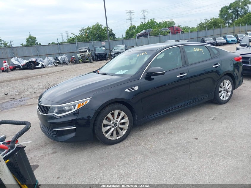 2018 Kia Optima VIN 5XXGT4L35JG265855 IAAI salvage auction — NORMAL WEAR, Clear (Illinois), sold $1,900 on 2026-07-13 (photo 2)