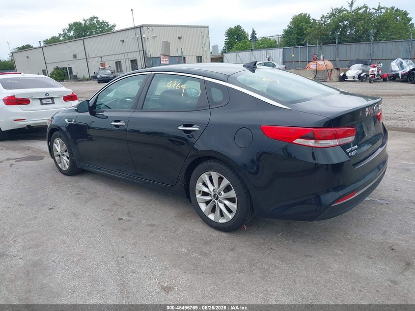 2018 Kia Optima VIN 5XXGT4L35JG265855 IAAI salvage auction — NORMAL WEAR, Clear (Illinois), sold $1,900 on 2026-07-13 (photo 3)