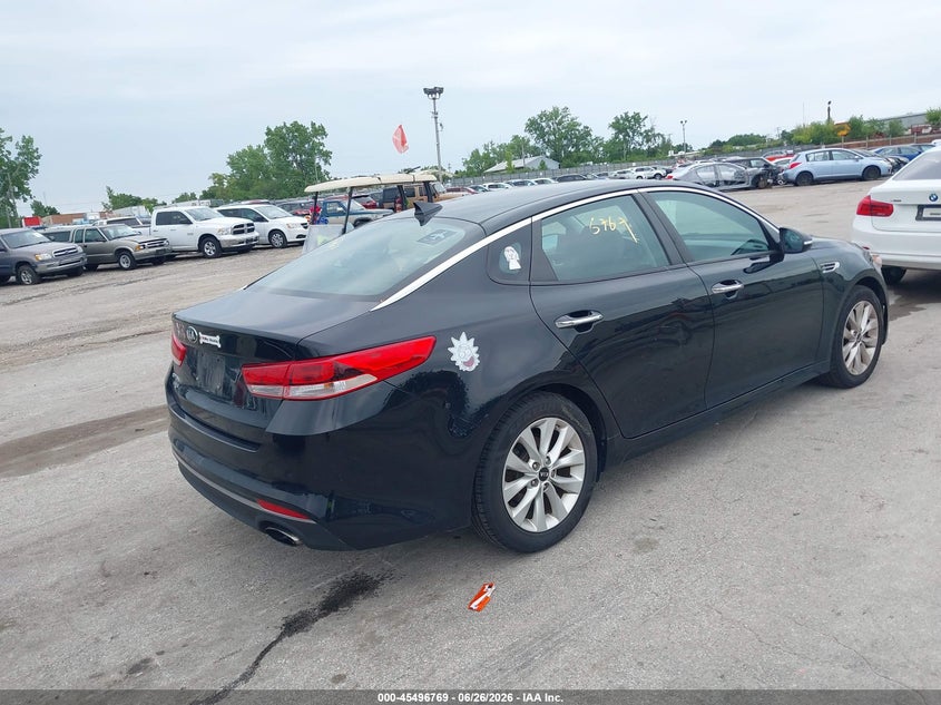 2018 Kia Optima VIN 5XXGT4L35JG265855 IAAI salvage auction — NORMAL WEAR, Clear (Illinois), sold $1,900 on 2026-07-13 (photo 4)