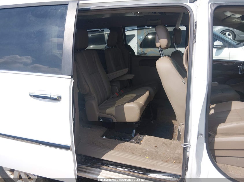 2016 Chrysler Town & country VIN 2C4RC1BG3GR111303 IAAI salvage auction — WATER/FLOOD, Salvage Title, sold $4,150 on 2026-07-31 (photo 8)