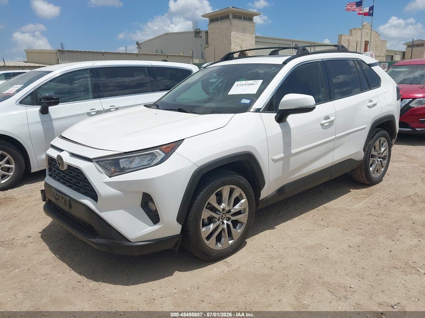 2020 Toyota Rav 4 VIN JTMC1RFV2LD057475 IAAI salvage auction — RIGHT FRONT, Original (Texas), sold $10,500 on 2026-08-02 (photo 2)