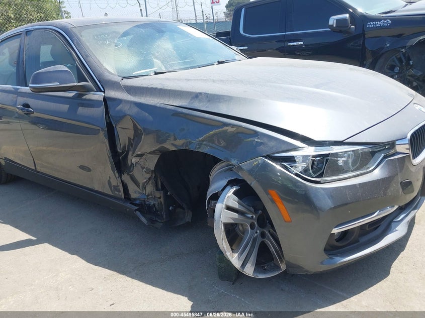 2018 BMW 3er VIN WBA8E1C5XJA755974 IAAI salvage auction — NORMAL WEAR, Salvage (California), sold $1,900 on 2026-07-29 (photo 6)