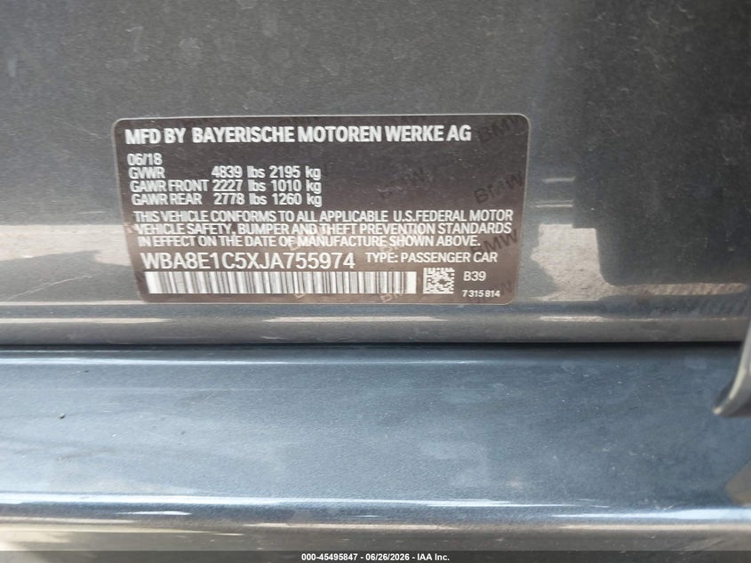 2018 BMW 3er VIN WBA8E1C5XJA755974 IAAI salvage auction — NORMAL WEAR, Salvage (California), sold $1,900 on 2026-07-29 (photo 9)