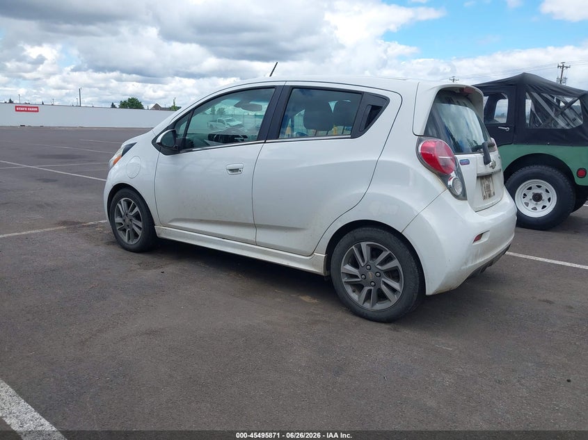 2015 Chevrolet VIN KL8CL6S0XFC724301 IAAI salvage auction — NORMAL WEAR, Peddle Clear Public-Restricted (Oregon), sold $250 on 2026-07-28 (photo 3)
