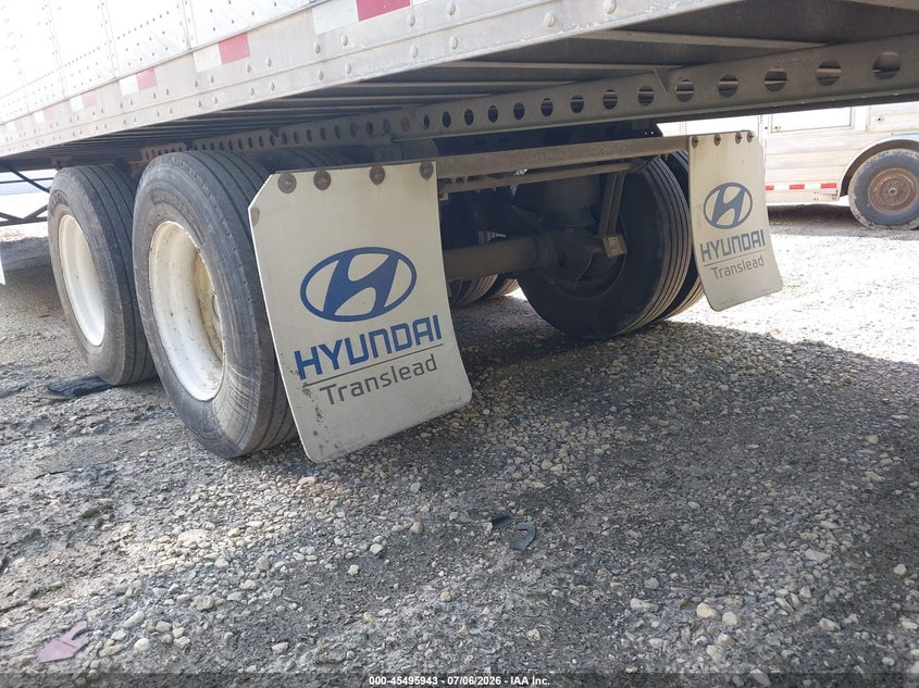 2022 Hyundai translead inc Dry van VIN 3H3V532K0NJ143076 IAAI salvage auction — SIDE, Salvage (California), sold $5,100 on 2026-07-29 (photo 8)