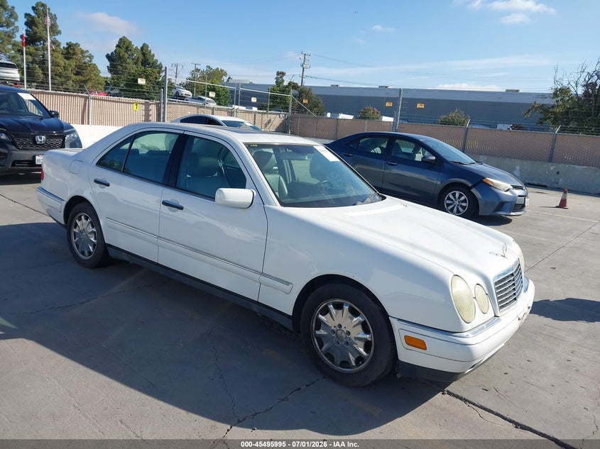 1999 Mercedes-benz E-class VIN WDBJF65H5XA951771 IAAI salvage auction — NORMAL WEAR, Clear - Dealer Only (California), sold $300 on 2026-07-13 (photo 1)