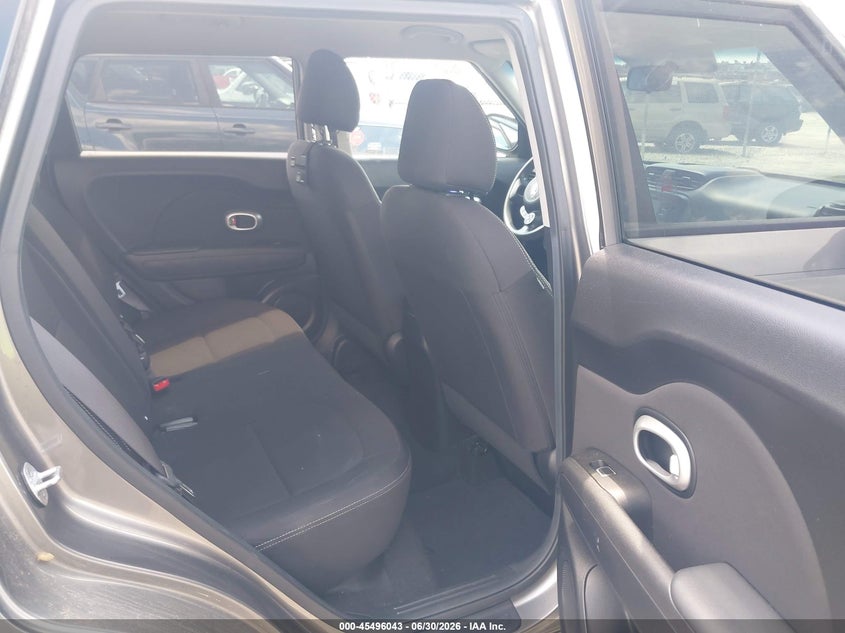 2018 Kia Soul VIN KNDJN2A21J7567053 IAAI salvage auction — NORMAL WEAR, Original (Kentucky), sold $1,700 on 2026-07-10 (photo 8)