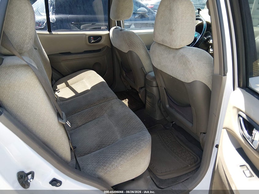 2006 Hyundai Santa fe VIN KM8SC73D16U111239 IAAI salvage auction — REAR END, Salvage (Utah), sold $275 on 2026-07-16 (photo 8)