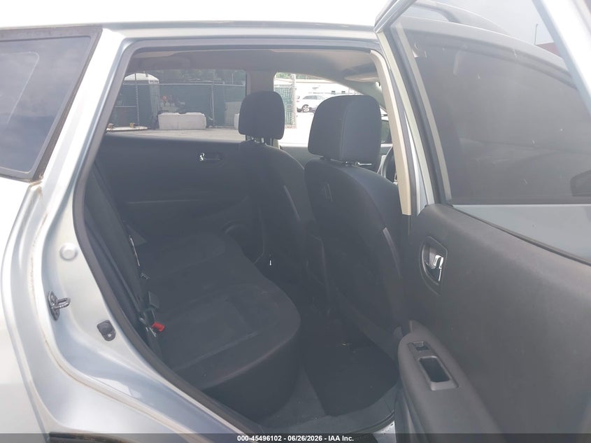 2015 Nissan Rogue VIN JN8AS5MV1FW254649 IAAI salvage auction — NORMAL WEAR, Clear (Maryland), sold $925 on 2026-07-09 (photo 8)