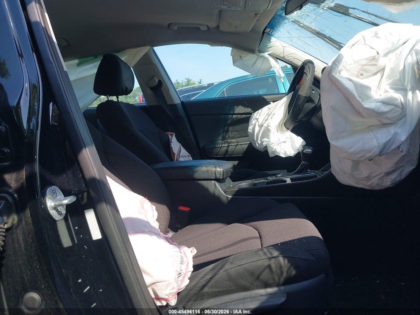 2016 Kia Optima VIN 5XXGT4L14GG040477 IAAI salvage auction — ROLLOVER, Salvage Title, sold $125 on 2026-07-28 (photo 5)